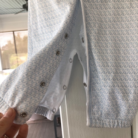 🌴EUC Magnolia Baby Convertible Gown - Surf’s Up - Picture 4 of 4